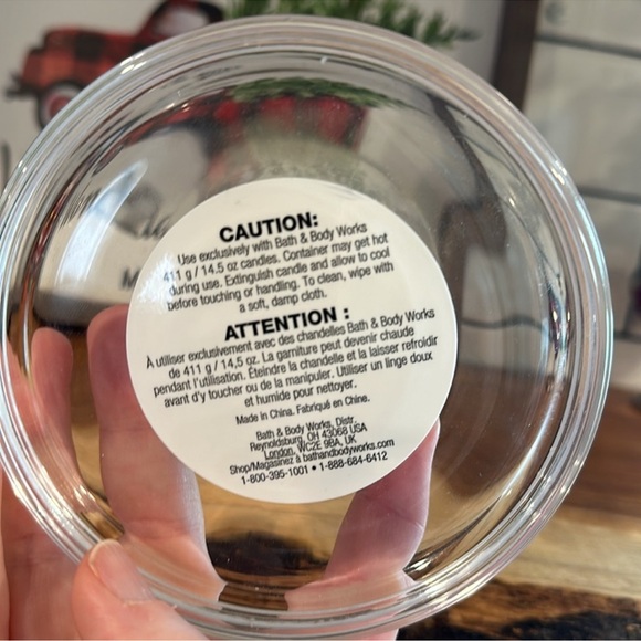 🆕 B&BW CHRISTMAS CANDLE HOLDER - Picture 2 of 3